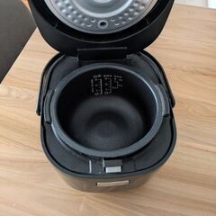 炊飯器 3合 SHARPの画像
