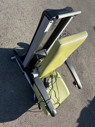 パラマウントベッドの電動昇降座椅子「ライズターン KD-650 (あや) 川