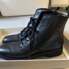 新品クラークスレザーブーツ サイズ22cmの画像