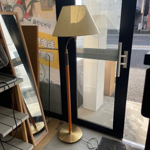 KOIZUMI フロアスタンド リモコン付き Used 直接引き取り限定 KOIZUMI フロアスタンド リモコン付き Used 直接引き取り限定 KOIZUMI