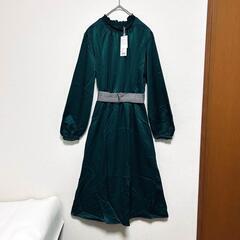 【新品タグ付き / PAGEBOY】ピーチサテンハイネックワンピ－ス ベルト付きの画像