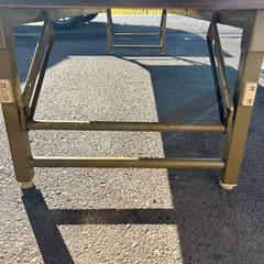 低いタイプの会議テーブル×5台の画像