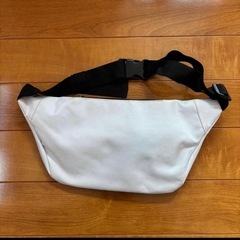 KANGOL メッシュポケット付きボディバッグの画像