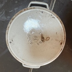 ストウブ鍋20cmの画像