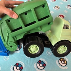 車のおもちゃ　ゴミ収集車　軽トラの画像