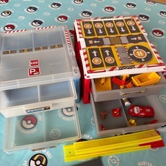 トミカ収納ケース　駐車場の画像