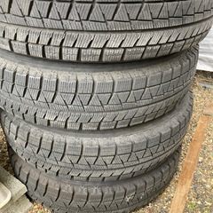 スタッドレスタイヤセットの画像