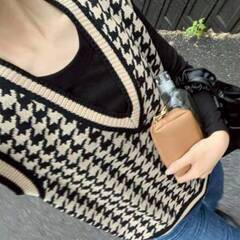 千鳥柄ニットベストの画像