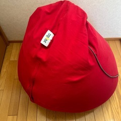 ヨギボー　赤色の画像