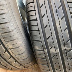 ノーマルタイヤホイール付きの画像