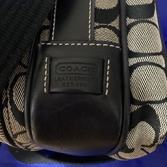 コーチ　シグネチャー柄　ショルダーバック　中古の画像