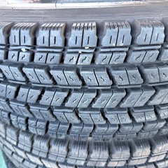 225/80R17.5 123/122L スタッドレスの画像