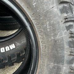 MTタイヤ　285/75r16の画像