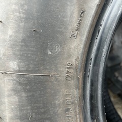 MTタイヤ　285/75r16の画像
