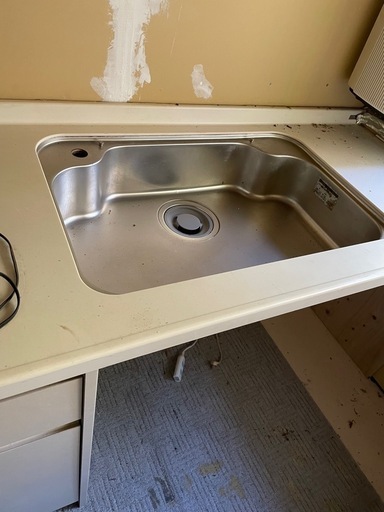 流し台　流しは中古　他は未使用品