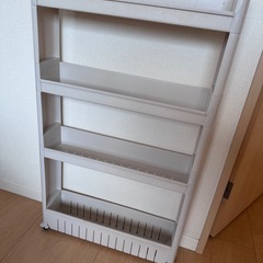 キャスター付きワゴンの画像