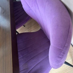 ダイニングテーブルの画像