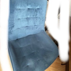 ダイニングテーブルの画像