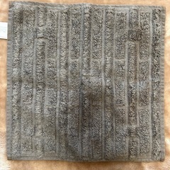 エルメスHERMESタオル２枚セットタオルハンカチ フェイスタオル  ■カラー ブラウン　茶色系 グレー グレイ　灰色系  ■柄デザイン Hロゴ  ■素材 綿　コットン　85％ 絹　シルク　15％  ■サイズ寸法 約31センチ×約30.5センチ  ■付属品 箱の画像