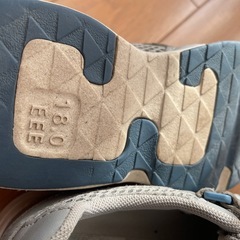 スニーカー　18センチの画像