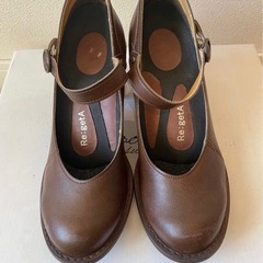 Re:getA リゲッタ ベルト付きプレーンヒールパンプス Sサイズ　2足セットの画像