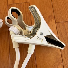 クリップ式スマホスタンド ホワイト　アーム式2この画像