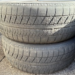 スタッドレスタイヤの画像