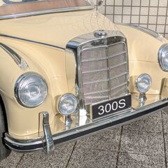 メルセデス・ベンツ 300S  子供用 電動乗用カー 電動乗用ラジコン  乗用玩具 クリスマス 誕生日 プレゼントの画像