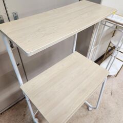 【利再来留館（調布市粗大ごみ再生品）】　出品Ｎｏ．１9　　品名　パソコンラックの画像