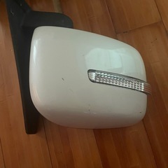 サイドミラーの画像