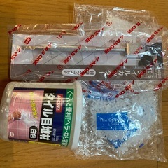 タイル、タイルカッター、接着剤、目地材の画像