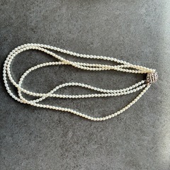 結婚式用鞄、ネックレスの画像