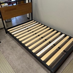 ZINUS メタル ウッド ベッドフレーム セミダブル Suzanne Metal and Wood Platform ブラウンの画像