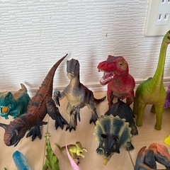 恐竜　フィギュアの画像