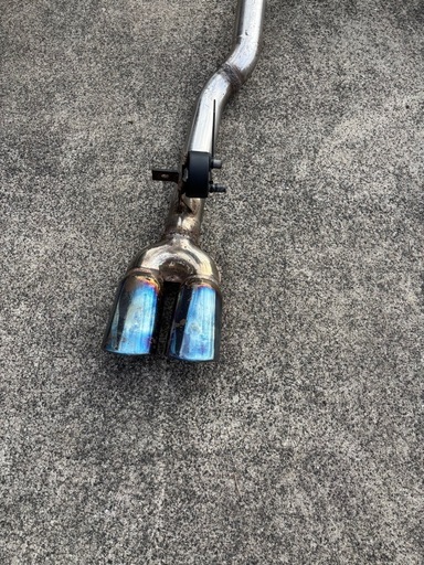 20アルファード 2.4l リアピース