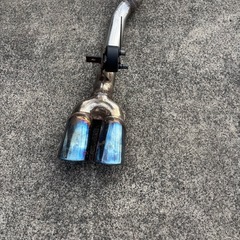 20アルファード 2.4l リアピースの画像