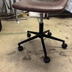 ¥500/09/椅子/チェア/革/アンティーク調/高さ調整機能付き/の画像