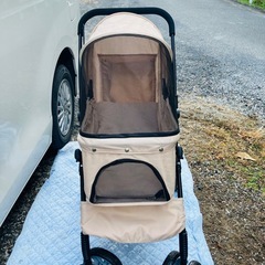 カートハンドル動かせる犬用ペットカートの画像