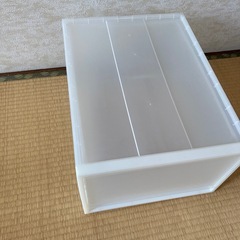 ② 無印良品　衣装ケースの画像