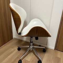 オフィスチェアの画像