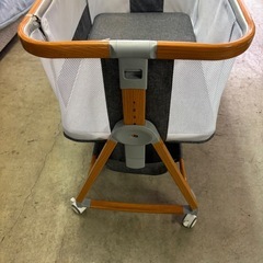 ¥4,000/09/ベビーベッド/高さ調整機能付き/キャスター付き/の画像