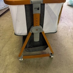 ¥4,000/09/ベビーベッド/高さ調整機能付き/キャスター付き/の画像