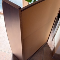 絵本ラックの画像