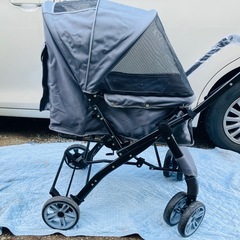 ハンドル動かせる、少し大きめの犬用ペットカート②の画像