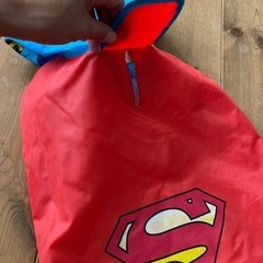 中型犬用レインコート　スーパーマンの画像