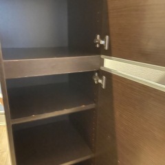 収納棚　扉付き　無料の画像