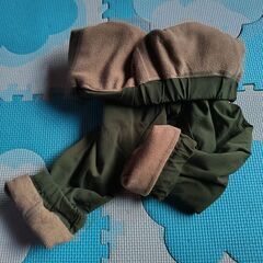 【状態良好】サイズ90　ユニクロ　カーキ　フリース裏生地　ズボンの画像