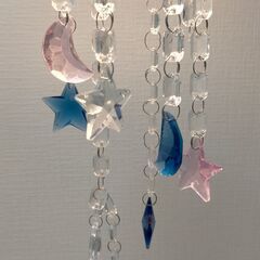  星 月 モチーフ ガラス ペンダントライト 吊り下げ照明 天井照明 インテリアライト カットガラス チェーン付き レトロ 可愛い おしゃれ 子供部屋 寝室 店舗用　251219-3Yの画像