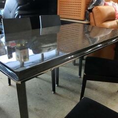 ダイニングセット  4人掛け 椅子4脚 幅160cm エナメル 鏡面 ブラック ダイニング 大きめ 椅子にキズ ブラック 木目調 札幌市 西野店の画像