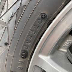 30系プリウス　スタッドレスホイル付き中古の画像